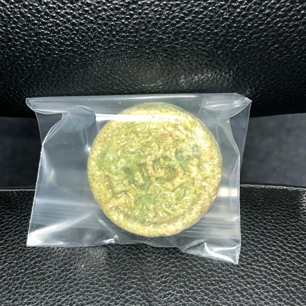 Lush Karma Komba Shampoo Bar